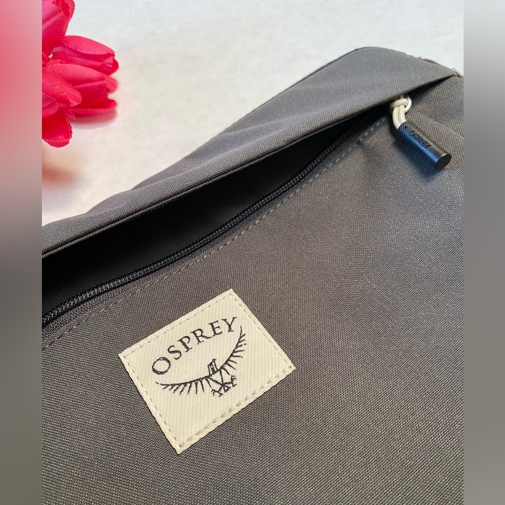 Osprey 13 Inch Laptop Tablet Sleeve Case - Picture 2 of 9